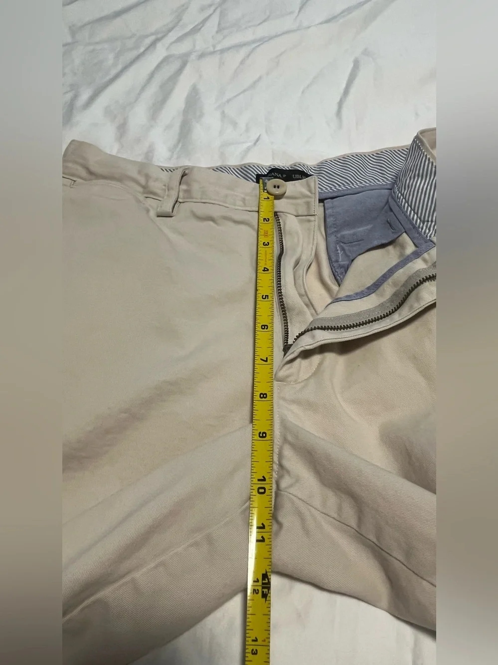 Men”s Banana Republic Chinos 10” Light Khaki Flat-Front Shorts Size 32